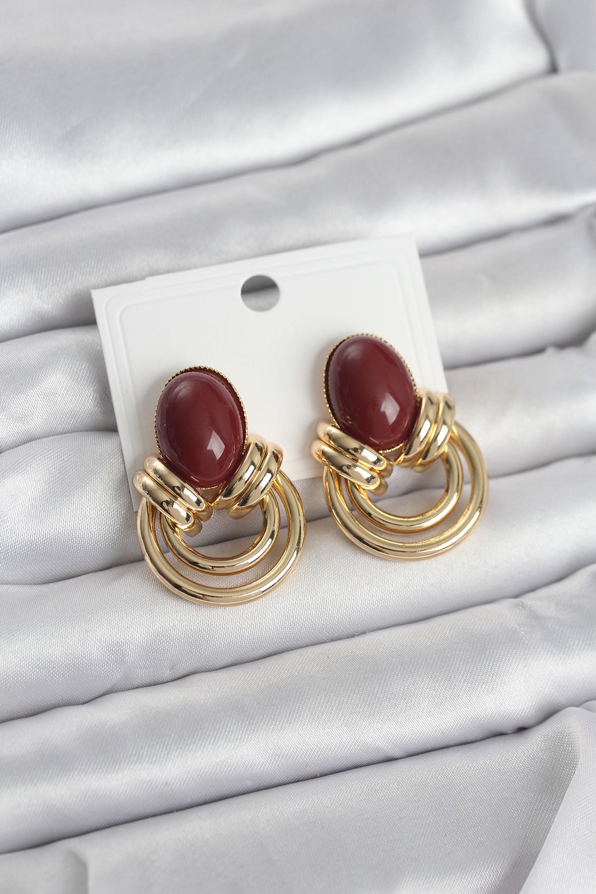 Pirinç Gold Renk Bordo Taşlı Vintage Kadın Küpe