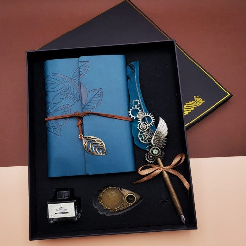Kaligrafi Kalem Ve Vintage Tasarım Deri Defter