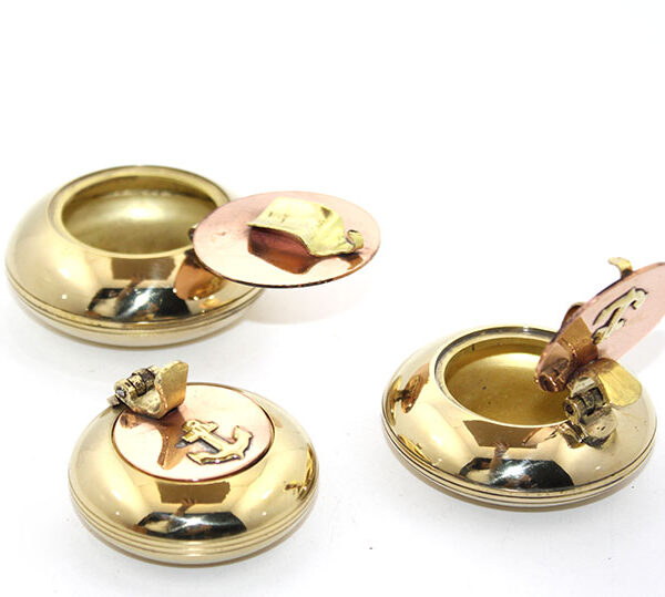 3&apos;lü Pirinç Küllük Seti