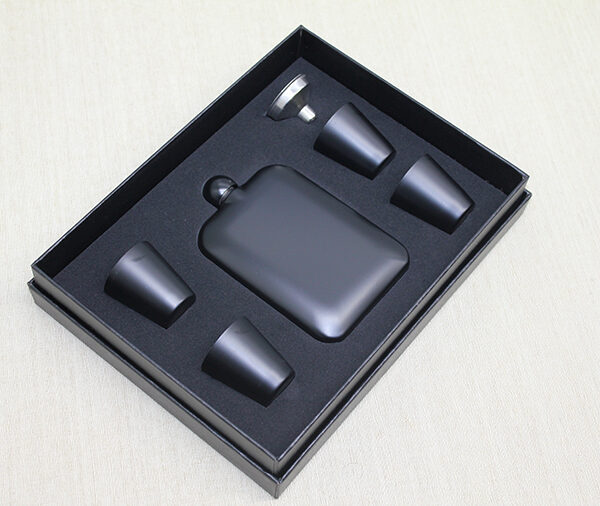 4 Shot Bardaklı Matara Seti Siyah