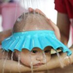 Bebek Banyo Şapkası Mavi - Görsel 3