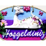 Kedi Figürlü Hoşgeldiniz Yazılı El Boyaması Renkli Kapı Süsü - Görsel 2