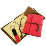 Özel Ahşap Kutulu Kırmızı Deri Defter ve Anahtarlık Set - Görsel 2