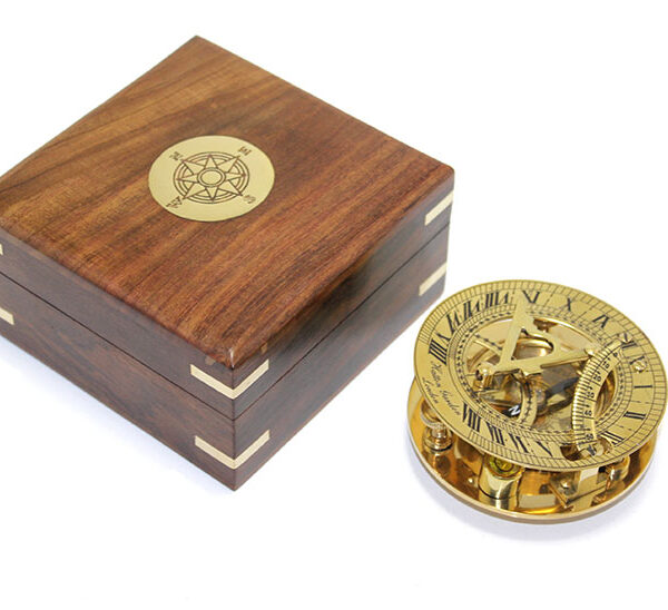 Ahşap Kutulu Pirinç Güneş Saati Ve Pusula Modeli