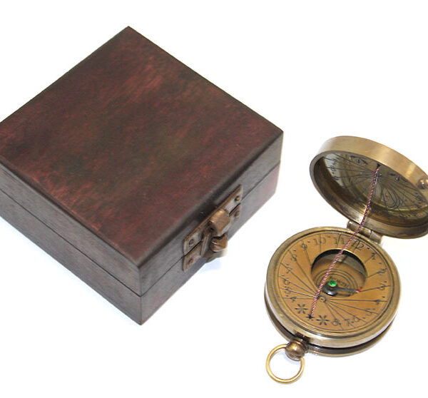 Ahşap Kutulu Pirinç Pusula Model 5