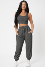 Kadın Antrasit Gri Kaşkorse Cepli Jogger Eşofman Altı ve Crop Top Bluz – Şık, Rahat ve Kolay Kombinlenebilir - Görsel 5