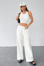 Kadın Beyaz Bol Kesim Cepli Geniş Paça Dökümlü Pantolon – Modern ve Şık Tasarım - Görsel 5