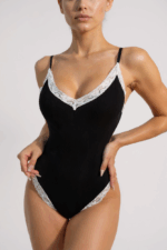 Kadın Beyaz Dantel Işlemeli Siyah Tulum Gecelik – Modern ve Şık Tasarım - Görsel 5