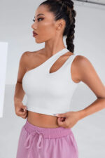Kadın Beyaz Tek Omuz Cut Out Detaylı Crop Top Bluz – Şık, Rahat ve Kolay Kombinlenebilir - Görsel 5