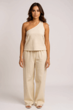 Kadın Beyaz Tek Omuzlu Şık Bluz & Geniş Paça Pantolon İkili Takım