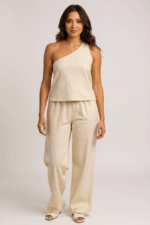 Kadın Beyaz Tek Omuzlu Şık Bluz & Geniş Paça Pantolon İkili Takım - Görsel 3