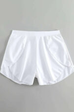 Kadın Beyaz Yırtmaçlı Etek Görünümlü Şık Deniz Şortu – Modern ve Şık Tasarım - Görsel 4