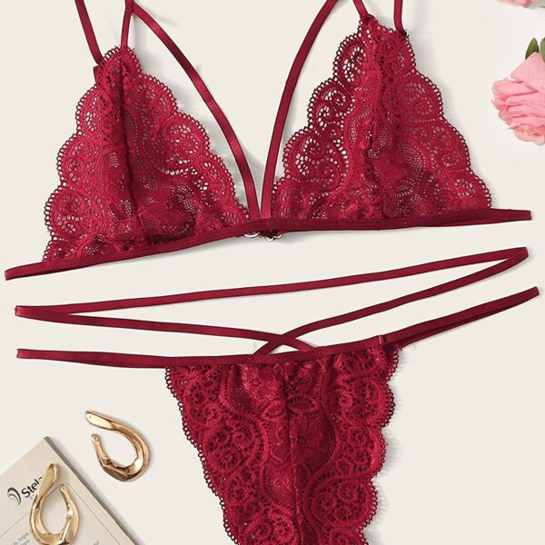 Kadın Bordo Dantel Sütyen Külot Takımı – Modern, Konforlu ve Günlük Kombinlere Uygun