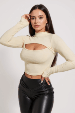 Kadın Ekru Göğüs Dekolteli Uzun Kollu Cut Out Crop Top Bluz – Şık, Rahat ve Kolay Kombinlenebilir - Görsel 2