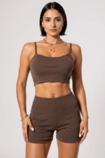 Kadın Kahverengi Şortlu Kaşkorse Gecelik Takım – Modern, Konforlu ve Günlük Kombinlere Uygun - Görsel 4
