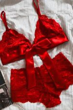 Kadın Kırmızı Dantelli & Kurdelalı Sütyen Külot Takımı – Modern, Konforlu ve Günlük Kombinlere Uygun - Görsel 4