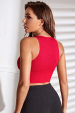 Kadın Kırmızı Derin Göğüs Dekolteli Şık Crop Top Bluz – Şık, Rahat ve Kolay Kombinlenebilir - Görsel 4