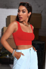 Kadın Kırmızı Kalın Askılı Crop Top Büstiyer – Modern ve Şık Tasarım - Görsel 3