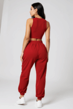 Kadın Kırmızı Kaşkorse Cepli Jogger Eşofman Altı ve Crop Top Bluz – Şık, Rahat ve Kolay Kombinlenebilir - Görsel 3