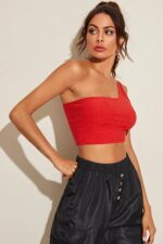 Kadın Kırmızı Tek Omuz Crop Büstiyer – Modern ve Şık Tasarım
