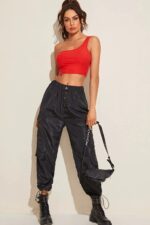 Kadın Kırmızı Tek Omuz Crop Büstiyer – Modern ve Şık Tasarım - Görsel 3