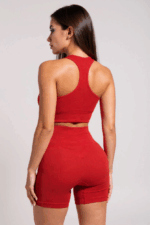 Kadın Kırmızı Yüksek Bel Çapraz Sırt Detaylı Şortlu Gecelik Takım – Modern, Konforlu ve Günlük Kombinlere Uygun - Görsel 3