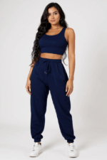 Kadın Lacivert Kaşkorse Cepli Jogger Eşofman Altı ve Crop Top Bluz – Şık, Rahat ve Kolay Kombinlenebilir - Görsel 4