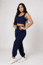 Kadın Lacivert Kaşkorse Cepli Jogger Eşofman Altı ve Crop Top Bluz – Şık, Rahat ve Kolay Kombinlenebilir - Görsel 5