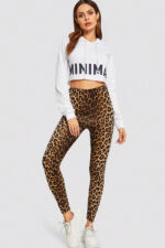 Kadın Leopar Desenli Yüksek Bel Dar Kesim Esnek Tayt – Modern ve Şık Tasarım - Görsel 4