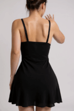 Kadın Siyah Askılı Beli Dantelli Göğsü Fiyonklu Şık Gecelik – Modern ve Şık Tasarım - Görsel 2