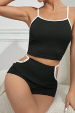 Kadın Siyah Beyaz Şortlu Cut-Out Detaylı Gecelik Takımı – Modern, Konforlu ve Günlük Kombinlere Uygun - Görsel 3