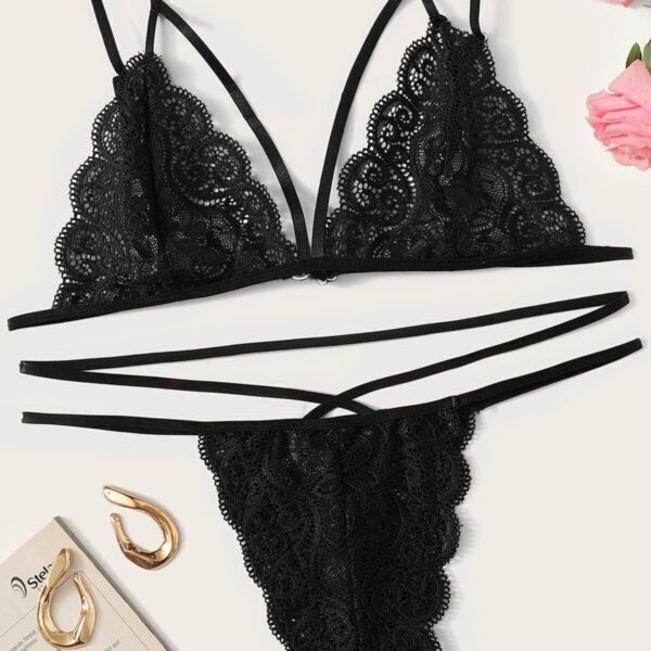 Kadın Siyah Dantel Sütyen Külot Takımı – Modern, Konforlu ve Günlük Kombinlere Uygun