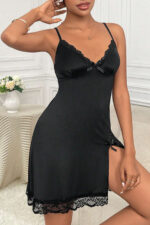 Kadın Siyah Dantelli Fiyonklu ve Yırtmaçlı Şık Gecelik – Modern ve Şık Tasarım - Görsel 4