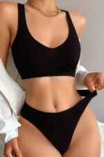 Kadın Siyah Desteksiz Seamless Tangalı İç Çamaşır Takımı – Modern, Konforlu - Görsel 3