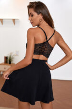 Kadın Siyah İp Askılı, Sırtı ve Göğsü Dantel Detaylı Şık Gecelik – Modern ve Şık Tasarım