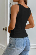 Kadın Siyah Kolsuz Kalın Askılı Uzun Crop Top Bluz & Atlet – Şık, Rahat ve Kolay Kombinlenebilir - Görsel 5