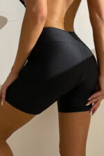 Kadın Siyah Önden Bağcıklı Deniz Şortu – Modern ve Şık Tasarım - Görsel 3