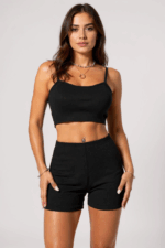 Kadın Siyah Şortlu Kaşkorse Gecelik Takım – Modern, Konforlu ve Günlük Kombinlere Uygun - Görsel 3