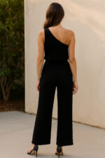 Kadın Siyah Tek Omuzlu Şık Bluz & Geniş Paça Pantolon İkili Takım – Modern, Konforlu ve Günlük Kombinlere Uygun - Görsel 3