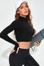 Kadın Siyah Uzun Kol Fermuarlı Parmak Geçme Detaylı Dik Yaka Crop Top Bluz - Görsel 3