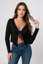 Kadın Siyah Uzun Kollu Önden Bağlama Detaylı Crop Top Bluz – Şık, Rahat ve Kolay Kombinlenebilir
