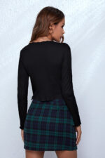 Kadın Siyah Uzun Kollu Önden Bağlama Detaylı Crop Top Bluz – Şık, Rahat ve Kolay Kombinlenebilir - Görsel 3