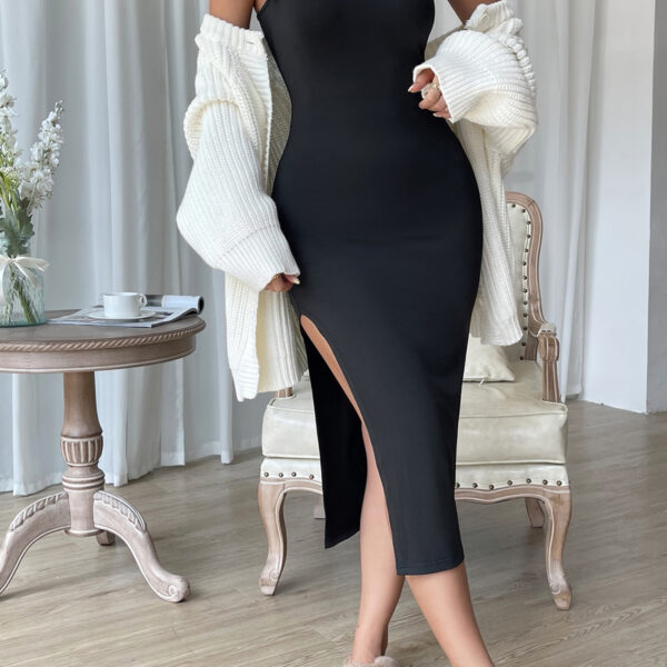 Kadın Siyah Yırtmaçlı Diz Altı Vücüdu Saran Gecelik