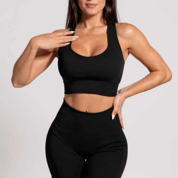 Kadın Siyah Yüksek Bel Çapraz Sırt Detaylı Şortlu Gecelik Takım – Modern, Konforlu ve Günlük Kombinlere Uygun