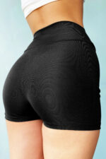 Kadın Siyah Yüksek Bel Mini Deniz Şortu – Modern ve Şık Tasarım