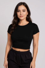 Kadın Siyah Yuvarlak Yaka Yarım Kol Crop Top Bluz – Şık, Rahat ve Kolay Kombinlenebilir