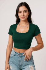 Kadın Yeşil Yarım Kol Düz Yaka Crop Top Bluz – Şık, Rahat ve Kolay Kombinlenebilir