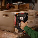 WORX WX844.9 20Volt 16-40mm Profesyonel Şarjlı Zımba Makinesi + 2700 Adet Yedek Zımba (Akü Dahil Değildir) - Görsel 3
